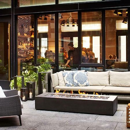 ザ ホイットニー ホテル ボストン エクステリア 写真 The Terrace at the London West Hollywood