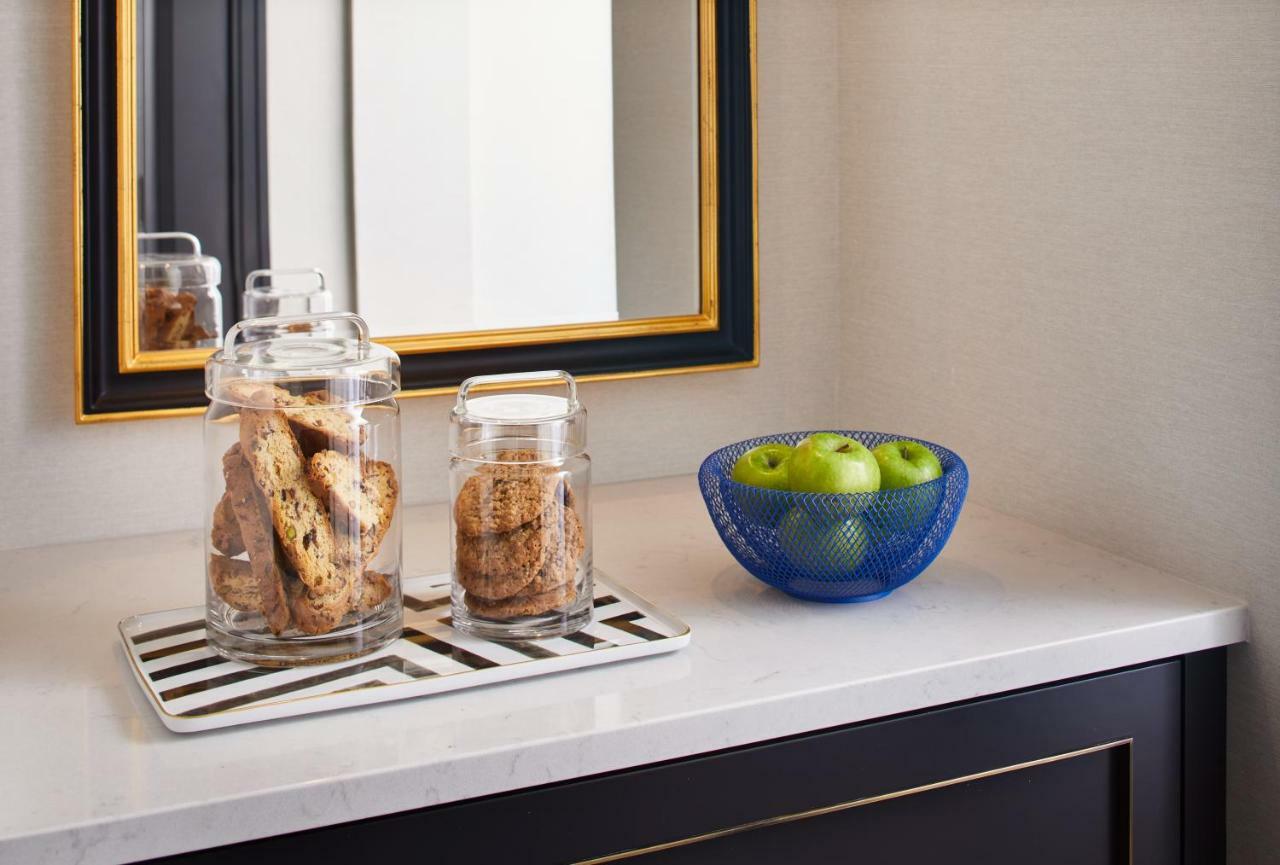 ザ ホイットニー ホテル ボストン エクステリア 写真 A marble countertop